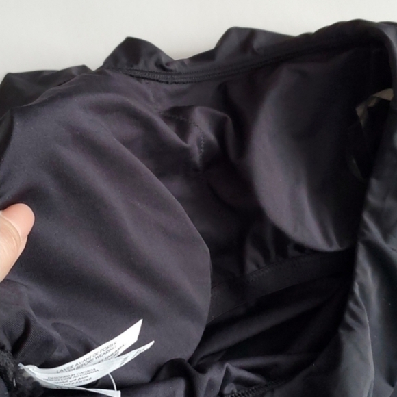 La Vie en Rose One Shoulder Ruffle Embroidered Flowers Black Bathing Suit Size M - Picture 6 of 11